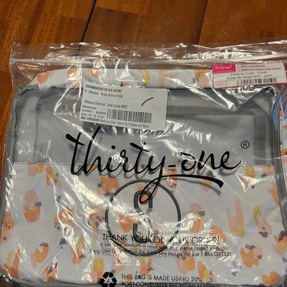 Thirty One Packing Cube Small in Soft Watercolor Spots! BNIP!! - Picture 7 of 7